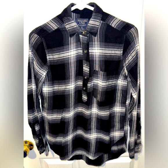 Abercrombie & Fitch Gray Plaid Tunic Blouse
size XS NWOT - Picture 1 of 8